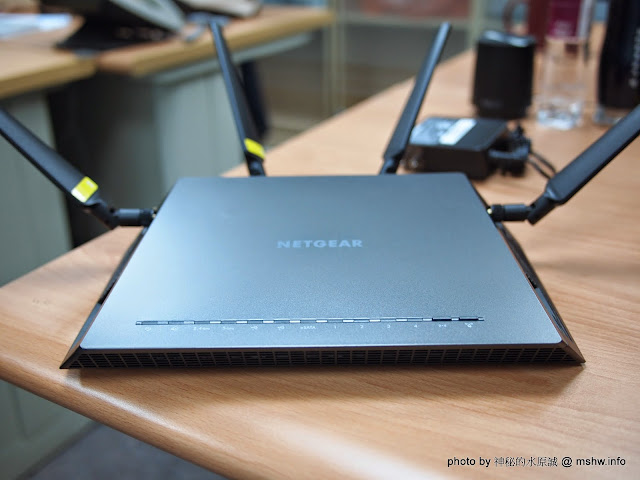【數位3C】NETGEAR Nighthawk X4 R7500 AC2350 Smart WiFi Dual Band Gigabit Router 夜鷹高階無線分享器開箱小測 3C/資訊/通訊/網路 新聞與政治 硬體 網路 通信 開箱 