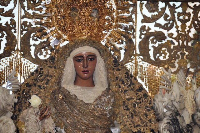 Esperanza de Triana. Vuelta a su barrio desde la Catedral de Sevilla. 25 aniversario de su coronación
