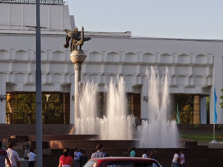 18. Fantani din Taskent.JPG