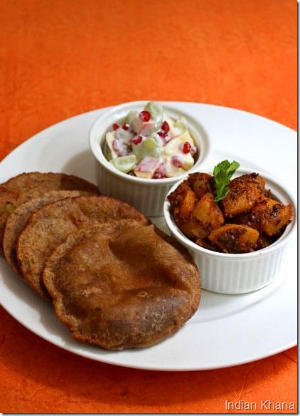 Upwas-singhara-aloo-poori-alu-sabzi-fasting-recipes