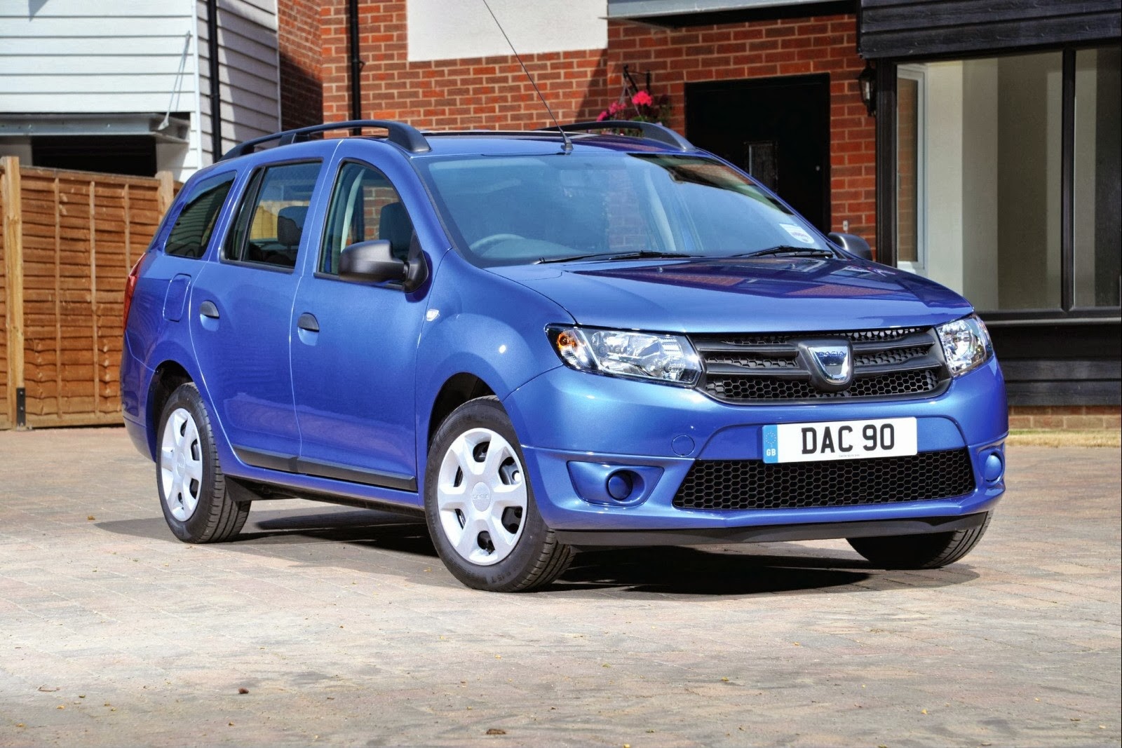 [Dacia-UK-3%255B2%255D.jpg]