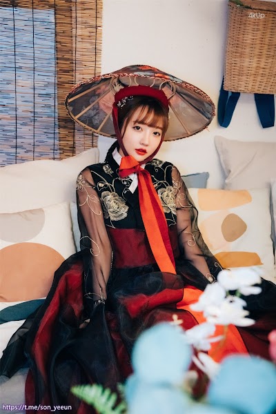 Loozy Gisheng 妓生 – Son Ye-Eun (손예은)