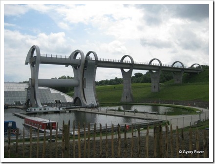 Falkirk Wheel and the aqueduct leading to the Union Canal.