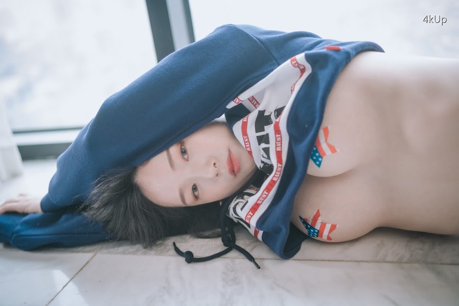 DJAWA Photo – Pia (피아) The Stars and Stripes