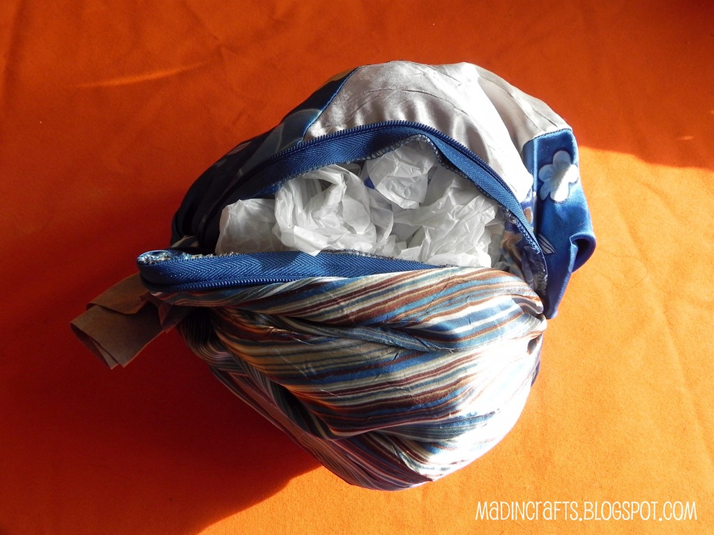 [fabric-pumpkin-stuffed-with-plastic-%255B2%255D.jpg]