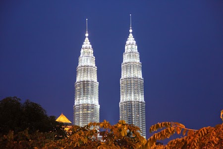 01. Turnurile Petronas.JPG