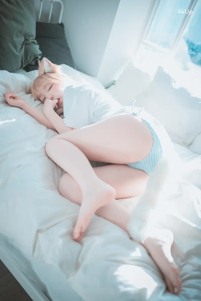 DJAWA Photo – Yeri “My Cat is a Kawaii Girl
