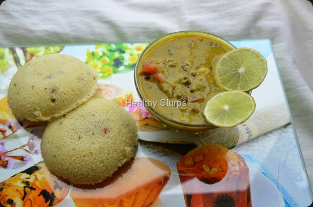 Power Breakfast - Idlis and Sprouts Sagu