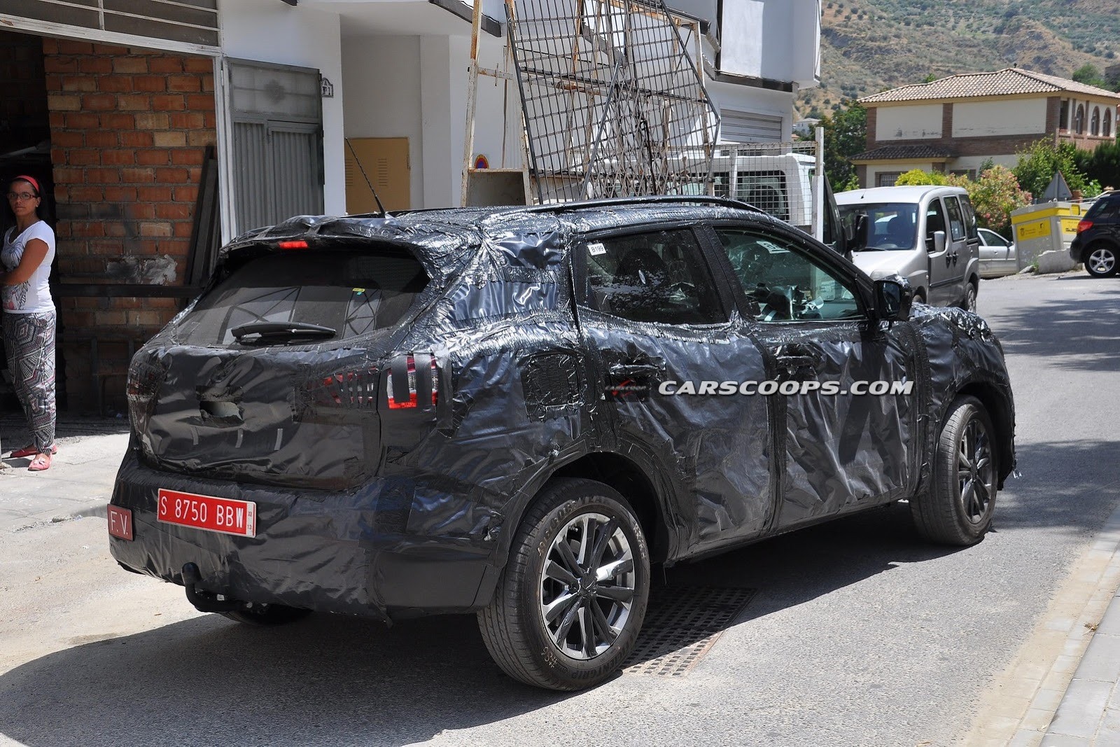 [2014-New-Nissan-Qashqai-4%255B3%255D%255B3%255D.jpg]
