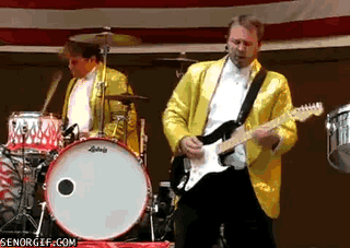 [funny-gifs-drummer-cocaine%255B4%255D.gif]