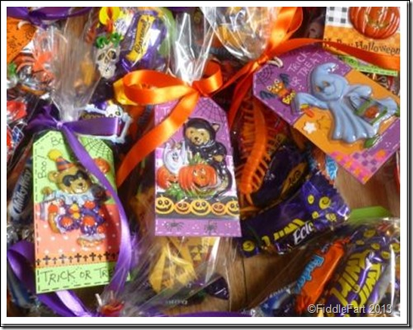 Halloween Trick or Treat Bags with tags. 11