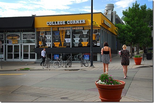 College-Corner