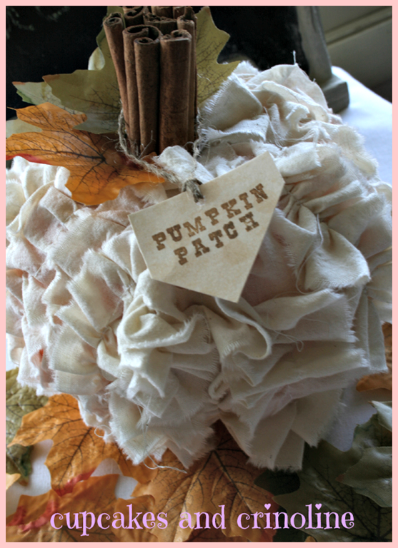 [Shabby-Chic-Pumpkin-Cupcakes-and-Crinoline-5%255B2%255D.png]