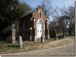 Walsbets, Cl. Gregoirestraat: kapel behorend bij kasteelhoeve