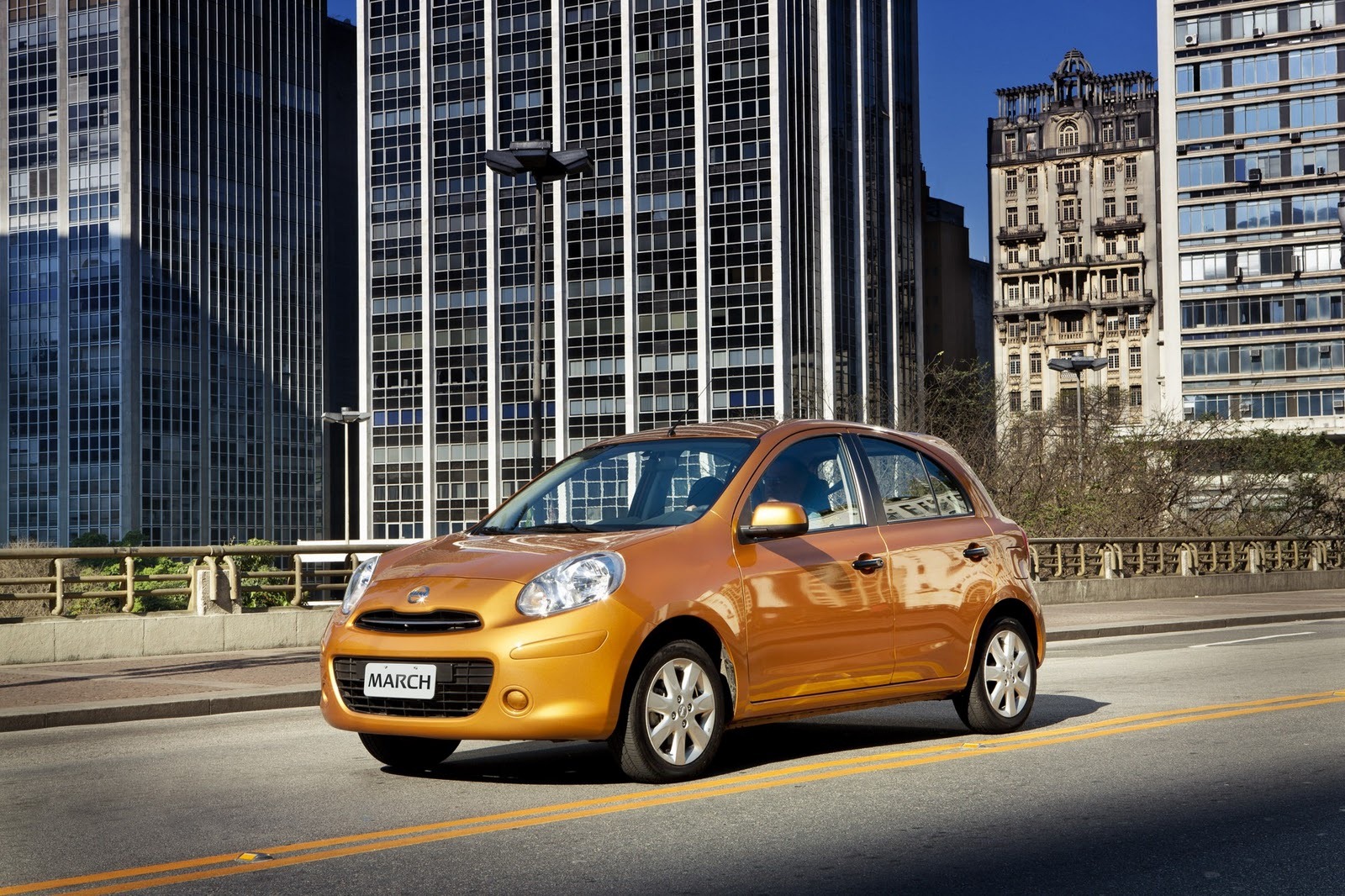 [march-viaduto-do-cha-2_f%255B2%255D.jpg]