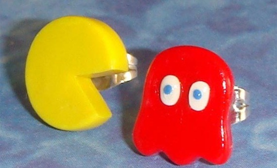 coolest-best-latest-top-new-fun-high-technology-electronic-gadgets-pacman-ghost-earrings_11