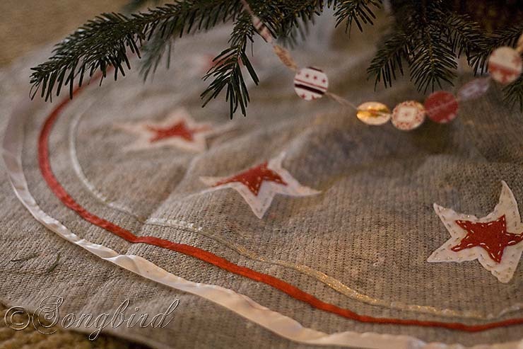 Songbird Christmas Tree Skirt