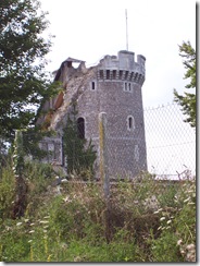 2005.07.30-006 château de Robert-le-Diable