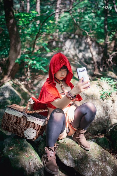 DJAWA Photo – Mimmi (밈미) Naughty Red Hiring Hood