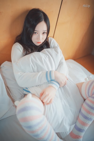 DJAWA Photo – Bambi (밤비) Homebody Girl