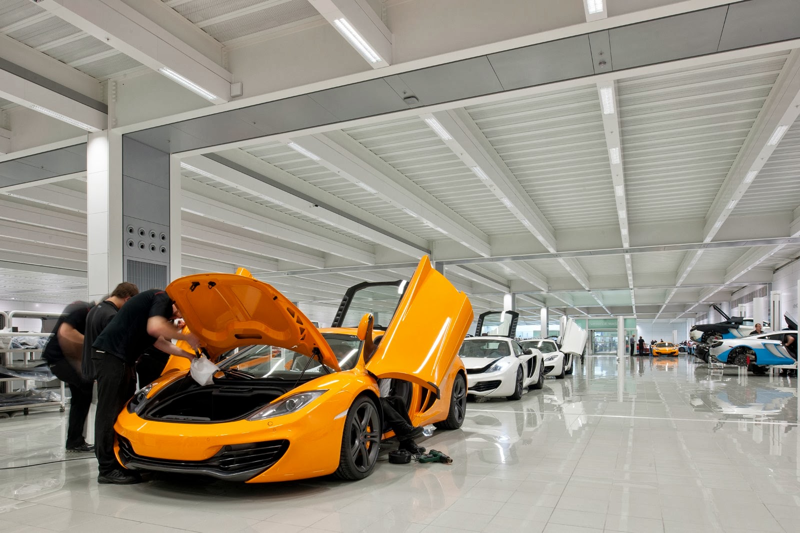 [McLaren-Production-Center-2%255B3%255D.jpg]