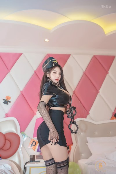 SAINT Photolife – Zzyuri (쮸리) Vol.16 Pink Halloween