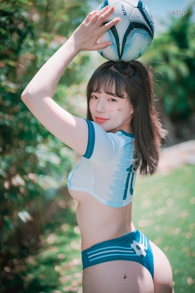 DJAWA Photo – Pia (피아) Football Star