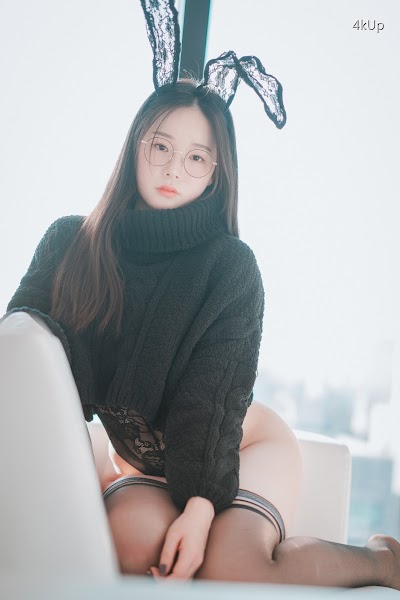 DJAWA Photo – Pia (피아) Loose and Tight Black