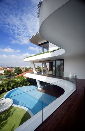 Ninety7 Siglap de Aamer Architects piscina-ondulada