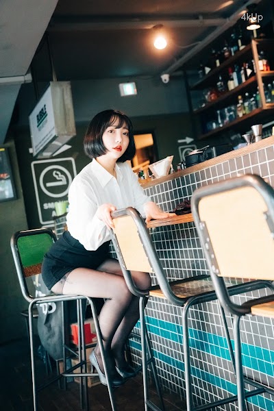 [Loozy] Son Ye-Eun (손예은) Tainted Love Bar