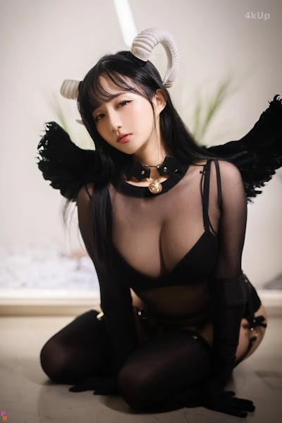[PINK] Han Jina (한지나) Succubus