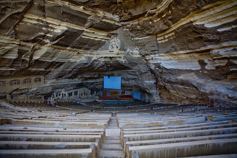 The Cave Church of the Zabbaleen in Cairo | Amusing Planet