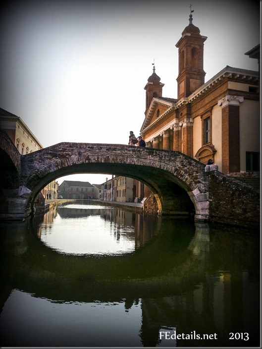 Il Ponte degli Sbirri, Foto1, Comacchio, Ferrara, Emilia Romagna Italy - The Bridge of the Sbirri, Photo1, Comacchio, Ferrara, Emilia Romagna Italy - Property and copyrights of FEdetails.net  (c)