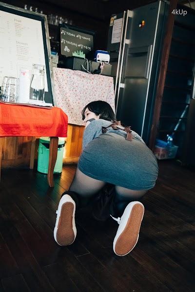 [Loozy] Bambi (밤비) Cafe Alba