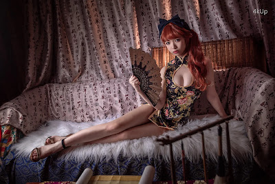 Coser@雯妹不讲道理 No.008 低胸果足