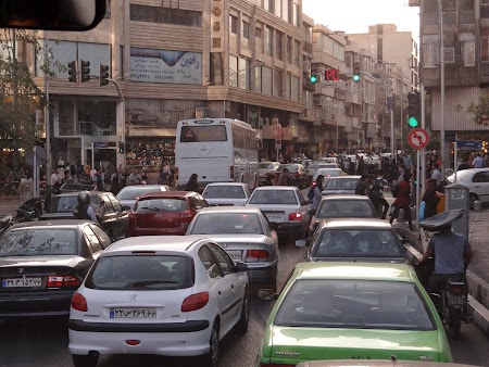 16. Trafic in Teheran.JPG
