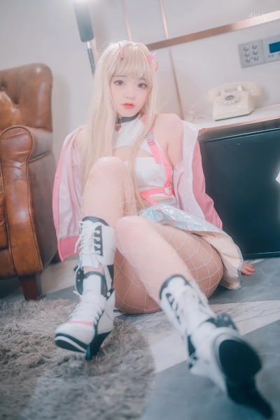 DJAWA Photo – Jeong Jenny (정제니) “Nikke Viper” (+S.Ver)