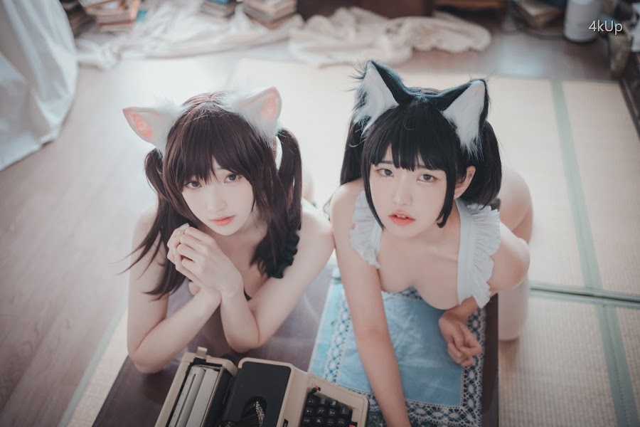 DJAWA Photo – Bambi (밤비) & Sonson (손손) Maid Mansion W