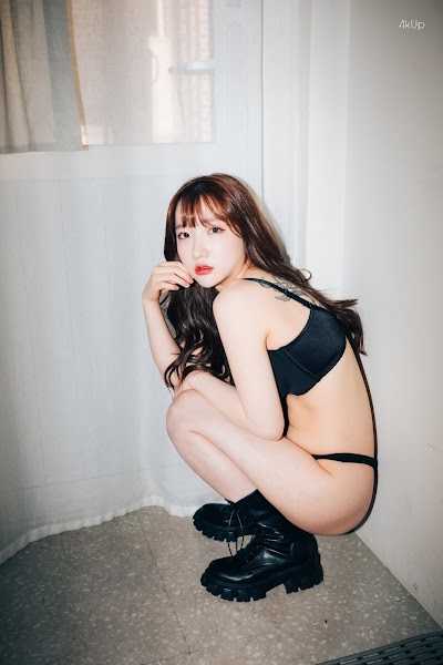 Loozy Maximum Vol.2 – Son Ye-Eun (손예은)