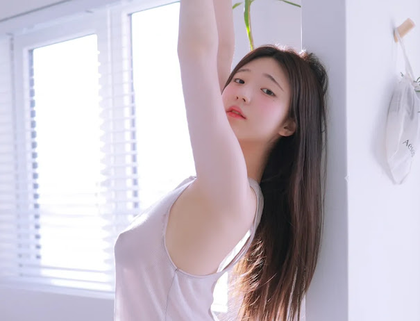 Yeon Woo (연우) See Through