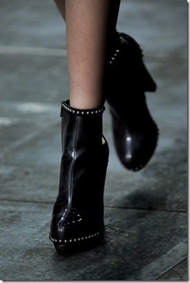 Mary-Katrantzou-fall2011-1