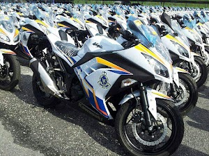 kawasaki-ninja-250r-polizia-malesiana.jpg