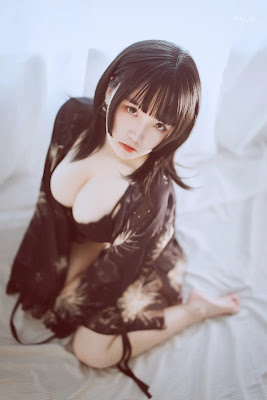 Coser@阿半今天很开心 黑色吊带