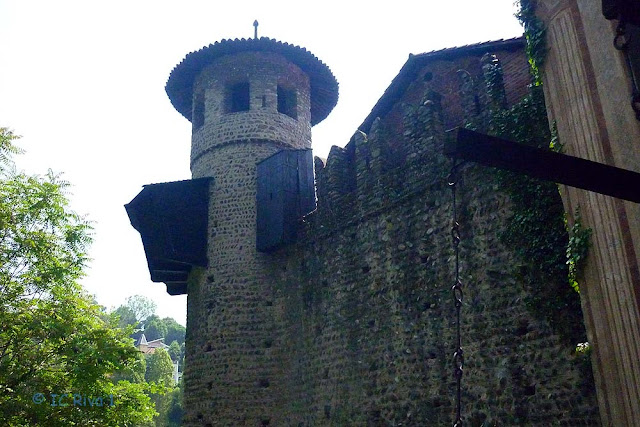 torre del borgo.jpg