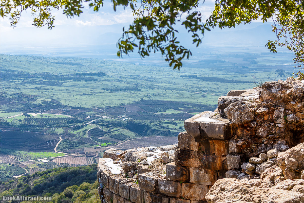 LookAtIsrael.com - Снег в крепости Нимрод, Израиль | Snow in Nimrod fortress, Israel | שלג במבצר נמרוד