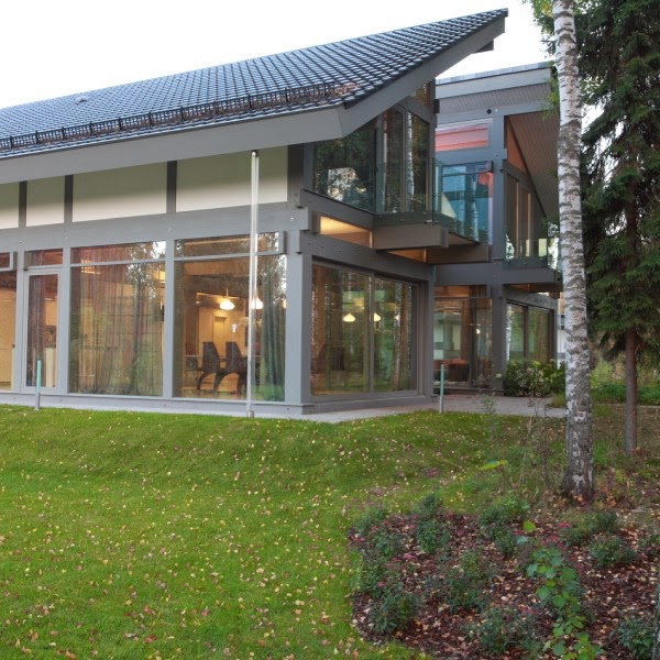 Современный фахверк: Вечерний фоторепортаж из готового коттеджа фахверк