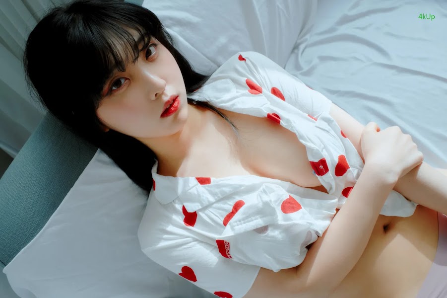 Song Hana (송하나) x BBUTTERMILK – HANA’s Room