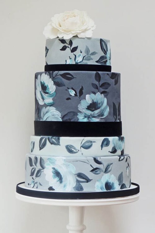 blue-painted-floral-wedding-cake