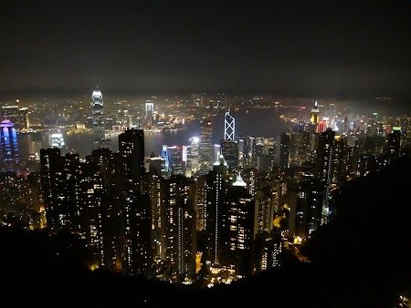 22. Panorama de noapte Hong Kong.JPG