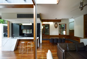 revestimiento suelo de madera casa moderna
